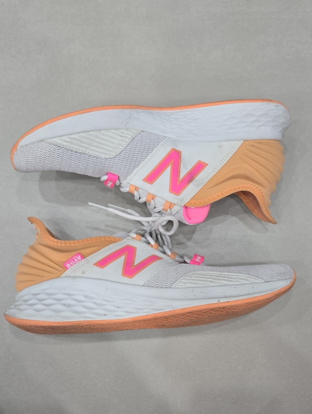 New Balance Fresh Foam Roav Nimbus Cloud Peach Pink Women's Sneakers Size 9.5